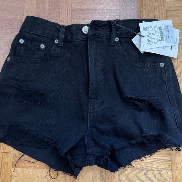Black jean shorts - Picture 1 of 4